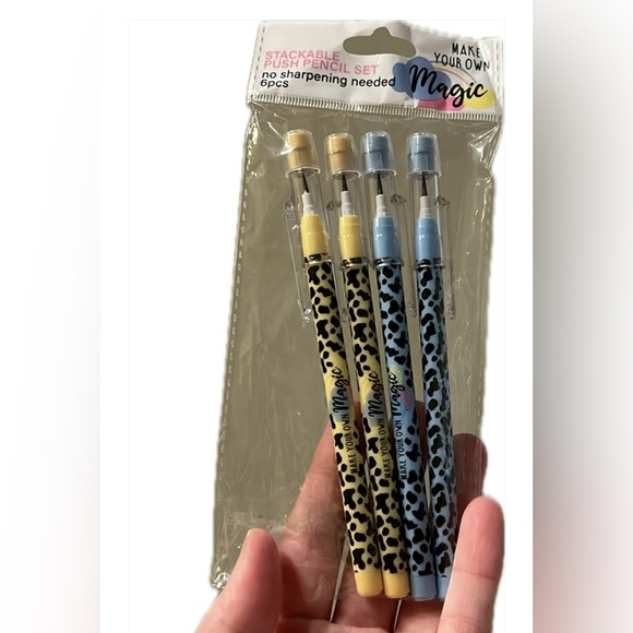 π 10/$10 πCheetah Print Stackable Push Pencil Set (4 pieces) MAKE YOUR OWN MAGIC - Picture 1 of 4
